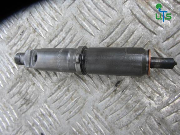 MERCEDES 609 / 709 / 811 T2 INJECTORS BOSCH SET 4X - Obrada goriva/ Dostava goriva za Kamion: slika 2 MERCEDES 609 / 709 / 811 T2 INJECTORS BOSCH SET 4X - Obrada goriva/ Dostava goriva za Kamion: slika 2