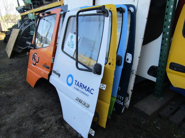 MERCEDES ATEGO/AXOR COMPLETE DOORS - Kabina i enterijer za Kamion: slika 5 MERCEDES ATEGO/AXOR COMPLETE DOORS - Kabina i enterijer za Kamion: slika 5