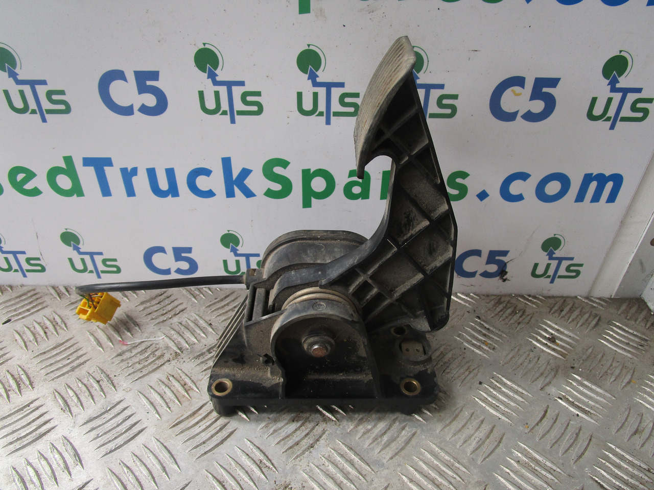 MERCEDES AXOR ACCELERATOR PEDAL P/NO A9413000104 - Kabina i enterijer za Kamion: slika 1 MERCEDES AXOR ACCELERATOR PEDAL P/NO A9413000104 - Kabina i enterijer za Kamion: slika 1