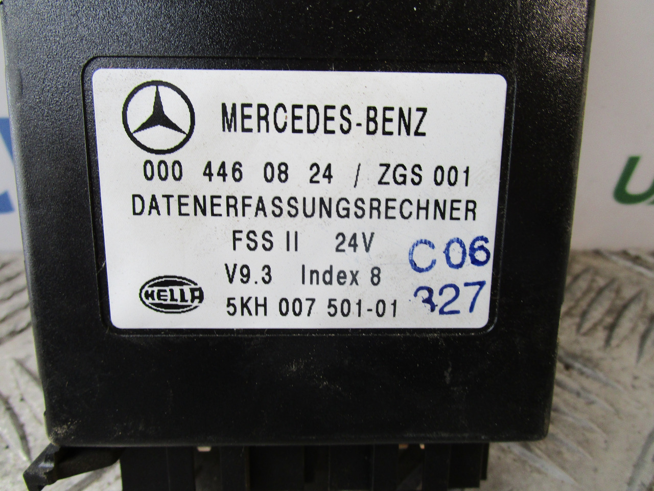MERCEDES AXOR / ACTROS FSS 11 LIGHTING RELAY CONTROL UNIT P/NO 0004460824 - Električni sistem za Kamion: slika 2 MERCEDES AXOR / ACTROS FSS 11 LIGHTING RELAY CONTROL UNIT P/NO 0004460824 - Električni sistem za Kamion: slika 2