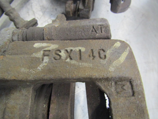 MITSUBISHI FUSO 3C11/3C13 FRONT BRAKE CALIPERS P/NO FSX14C - Delovi kočnica za Kamion: slika 2 MITSUBISHI FUSO 3C11/3C13 FRONT BRAKE CALIPERS P/NO FSX14C - Delovi kočnica za Kamion: slika 2