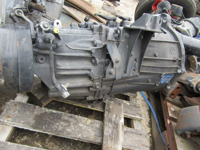 MITSUBISHI FUSO 6 SPEED MANUAL ZF GEARBOX TYPE 6S 420V - Menjač za Kamion: slika 2 MITSUBISHI FUSO 6 SPEED MANUAL ZF GEARBOX TYPE 6S 420V - Menjač za Kamion: slika 2