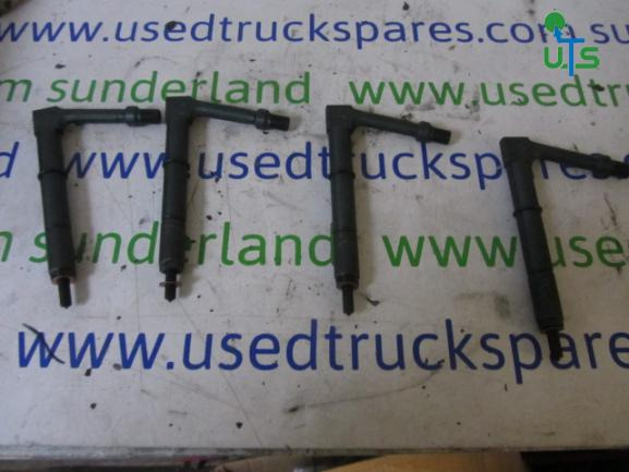 NISSAN D22 2.5 DIESEL INJECTORS SET OF 4 - Obrada goriva/ Dostava goriva za Korisno/ Posebno vozilo: slika 1 NISSAN D22 2.5 DIESEL INJECTORS SET OF 4 - Obrada goriva/ Dostava goriva za Korisno/ Posebno vozilo: slika 1