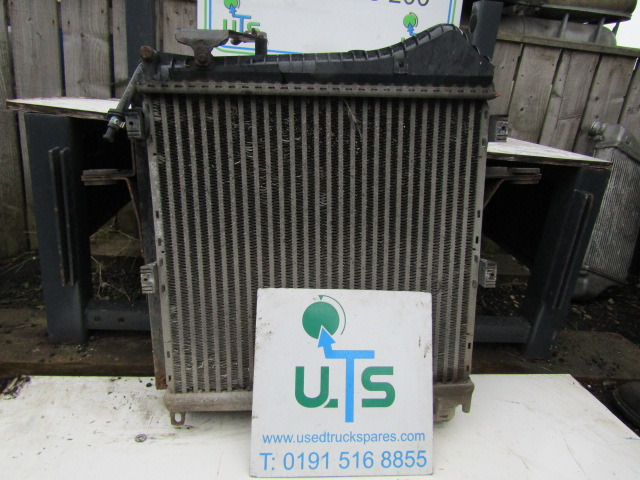 RENAULT MIDLUM DXI 180 RADIATOR P/NO M5422001 - Radijator za Kamion: slika 1 RENAULT MIDLUM DXI 180 RADIATOR P/NO M5422001 - Radijator za Kamion: slika 1