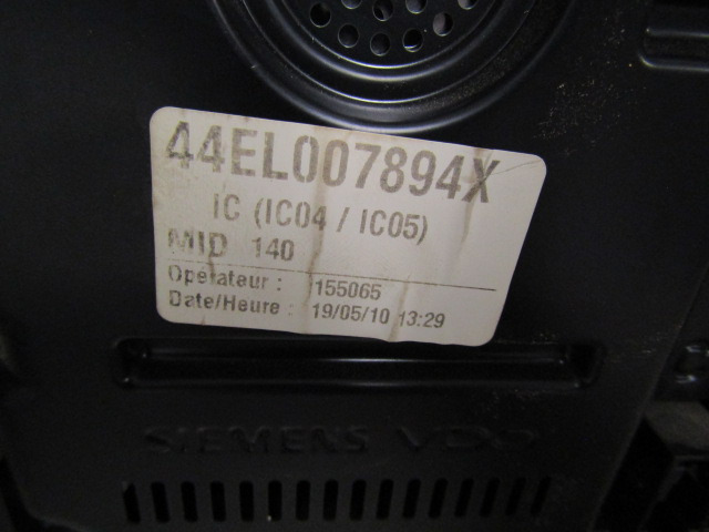 RENAULT MIDLUM DXI CLOCK CLUSTER P/NO 7421050636-04 - Kabina i enterijer za Kamion: slika 2 RENAULT MIDLUM DXI CLOCK CLUSTER P/NO 7421050636-04 - Kabina i enterijer za Kamion: slika 2