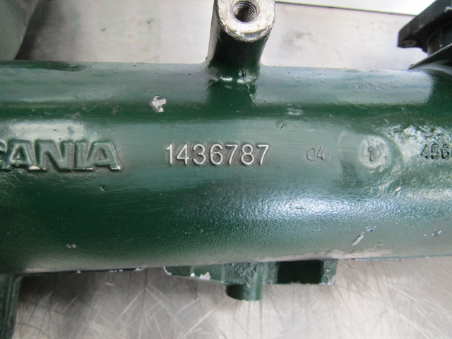 SCANIA 144/164 V8 INLET AIR INTAKE MANIFOLD - Motor i delovi za Kamion: slika 2 SCANIA 144/164 V8 INLET AIR INTAKE MANIFOLD - Motor i delovi za Kamion: slika 2