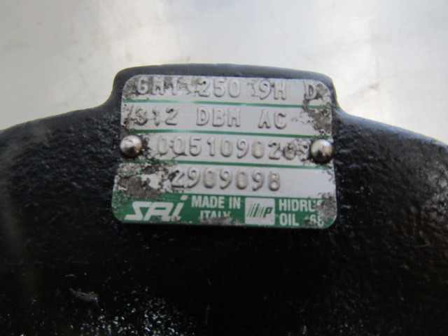 SCHMIDT SWINGO 2WD DRIVE MOTOR TYPE GM1 250 9H D312 - Motor i delovi za Korisno/ Posebno vozilo: slika 3 SCHMIDT SWINGO 2WD DRIVE MOTOR TYPE GM1 250 9H D312 - Motor i delovi za Korisno/ Posebno vozilo: slika 3