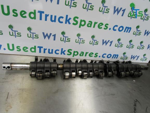 VOLVO FH/FM D12D 340/380 ROCKER SHAFT 8170158/2495 - Motor i delovi za Kamion: slika 1 VOLVO FH/FM D12D 340/380 ROCKER SHAFT 8170158/2495 - Motor i delovi za Kamion: slika 1
