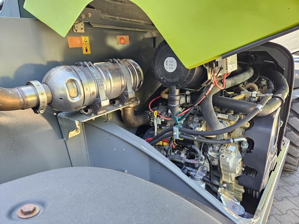 CLAAS Scorpion 7044 Varipower - Utovarivač: slika 2 CLAAS Scorpion 7044 Varipower - Utovarivač: slika 2