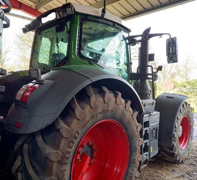 Fendt 824 - Traktor: slika 3 Fendt 824 - Traktor: slika 3