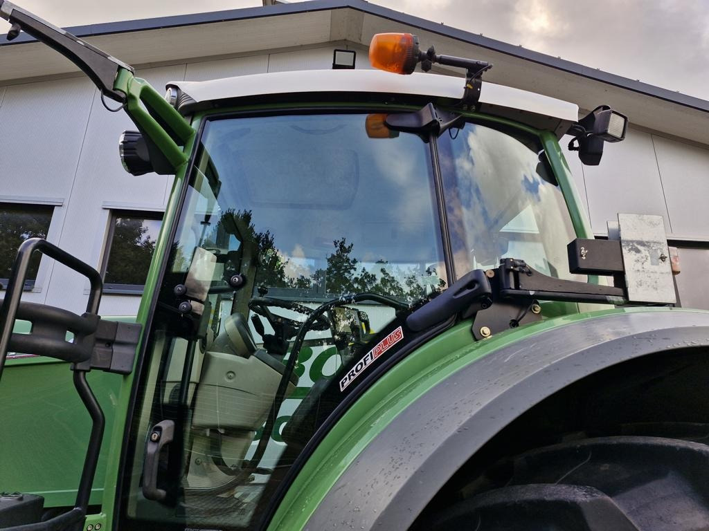 Fendt 826 VARIO PROFI PLUS - Traktor: slika 5 Fendt 826 VARIO PROFI PLUS - Traktor: slika 5