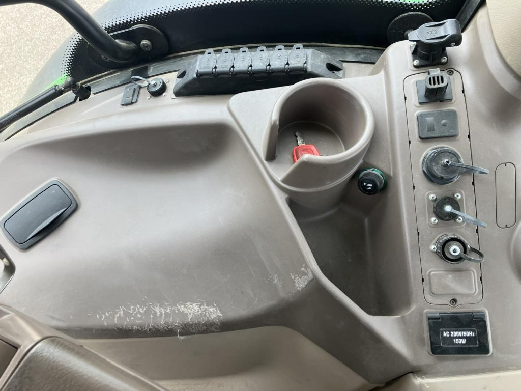 John Deere 6215R - Traktor: slika 4 John Deere 6215R - Traktor: slika 4