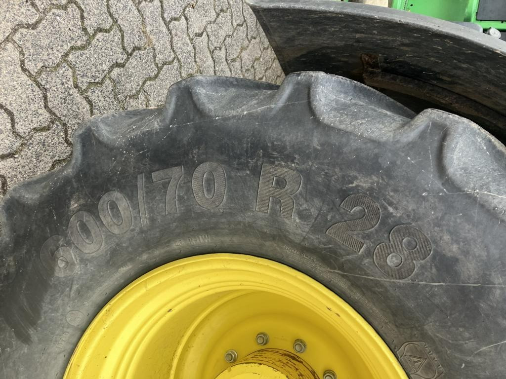 John Deere 6215R - Traktor: slika 4 John Deere 6215R - Traktor: slika 4