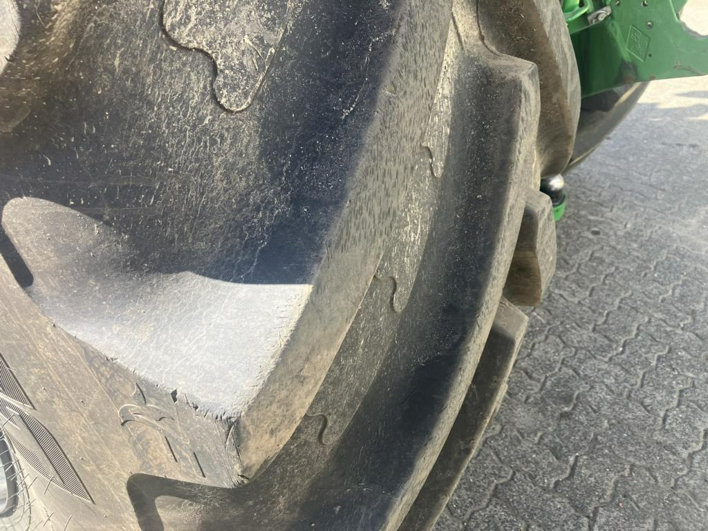 John Deere 6R250 - Traktor: slika 2 John Deere 6R250 - Traktor: slika 2