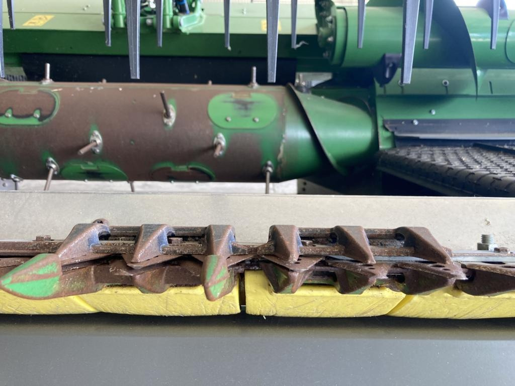 John Deere HD35X MY24 - Kombinovani kombajn: slika 3 John Deere HD35X MY24 - Kombinovani kombajn: slika 3