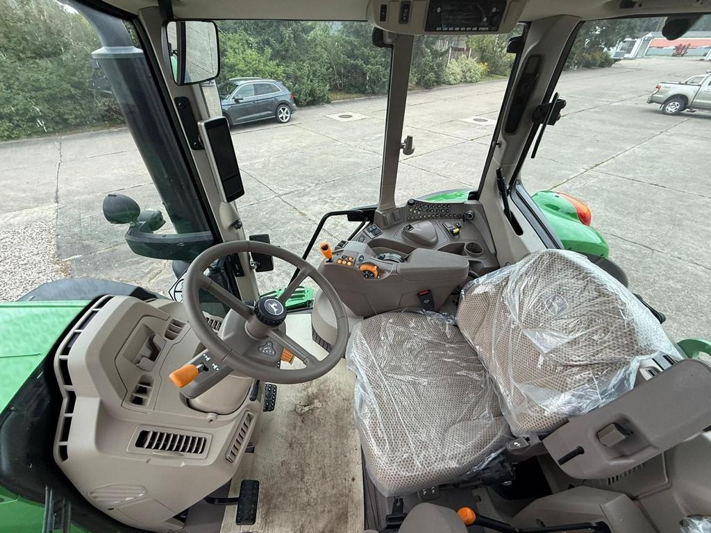 John Deere TRAKTOR 6195M MIT KABINE - Traktor: slika 3 John Deere TRAKTOR 6195M MIT KABINE - Traktor: slika 3