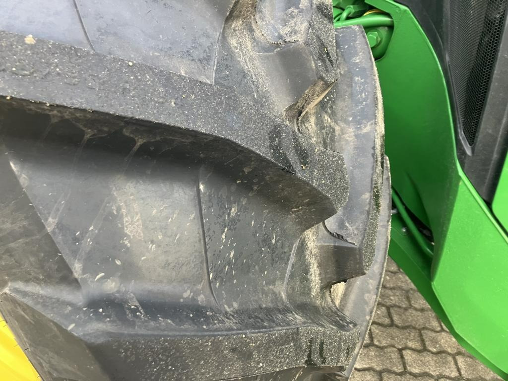 John Deere TRAKTOR 8R340 - Traktor: slika 3 John Deere TRAKTOR 8R340 - Traktor: slika 3