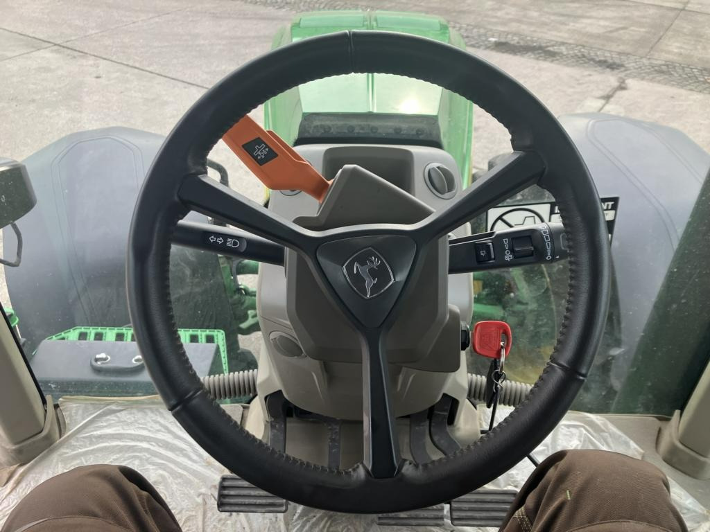 Traktor novi John Deere TRAKTOR 8R410: slika 16 Traktor novi John Deere TRAKTOR 8R410: slika 16