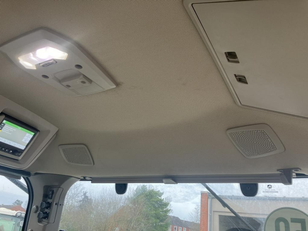 Traktor novi John Deere TRAKTOR 8R410: slika 18 Traktor novi John Deere TRAKTOR 8R410: slika 18