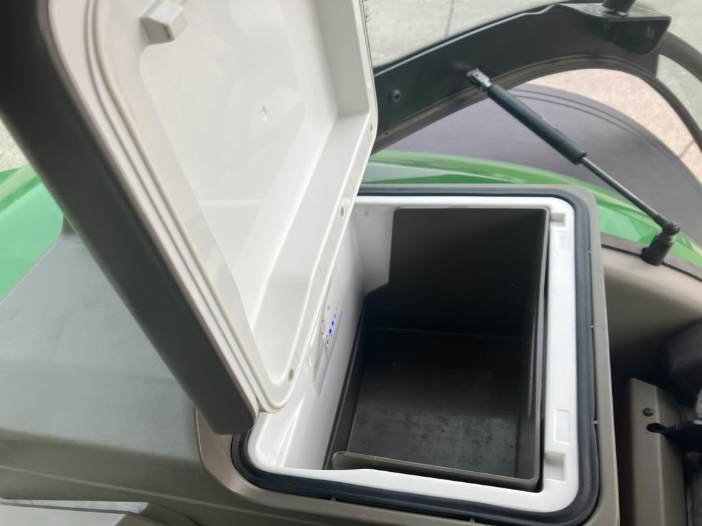 Traktor novi John Deere TRAKTOR 8R410: slika 10 Traktor novi John Deere TRAKTOR 8R410: slika 10