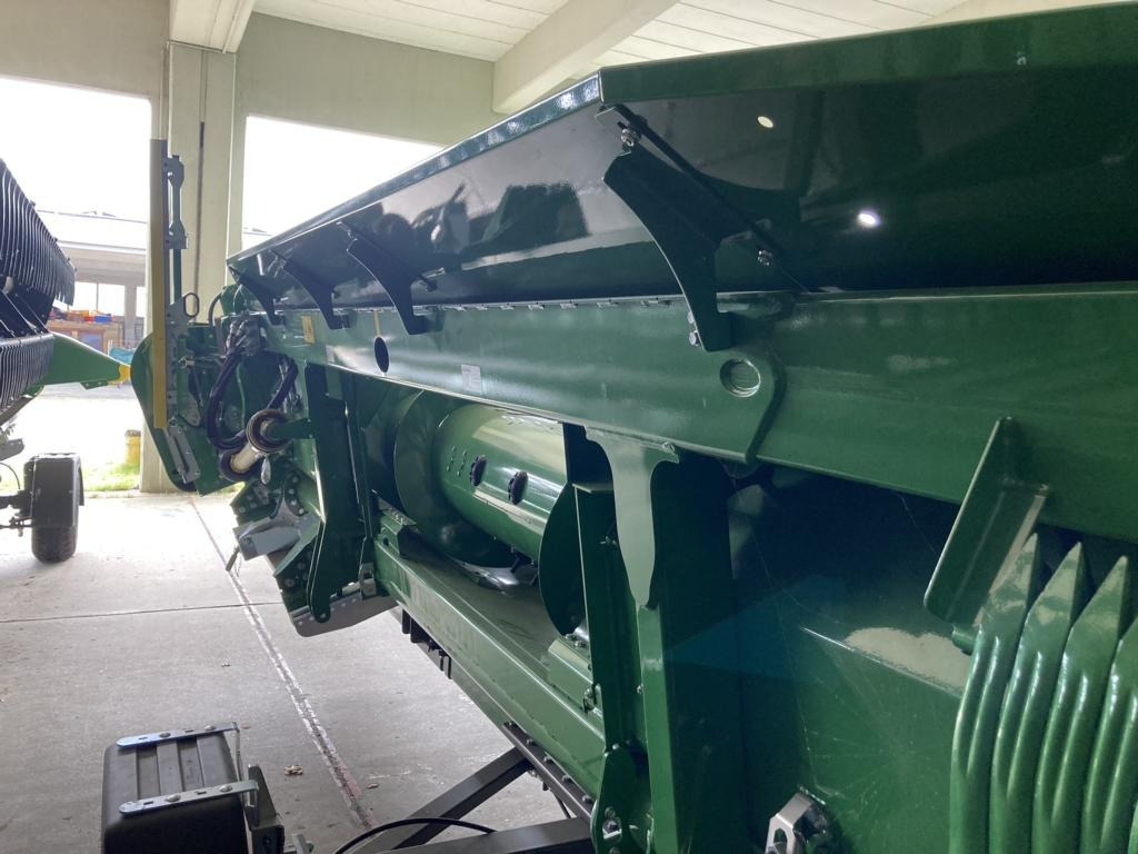 John Deere VARIABLES SCHNEIDWERK 722X MY2 - Kombinovani kombajn: slika 4 John Deere VARIABLES SCHNEIDWERK 722X MY2 - Kombinovani kombajn: slika 4