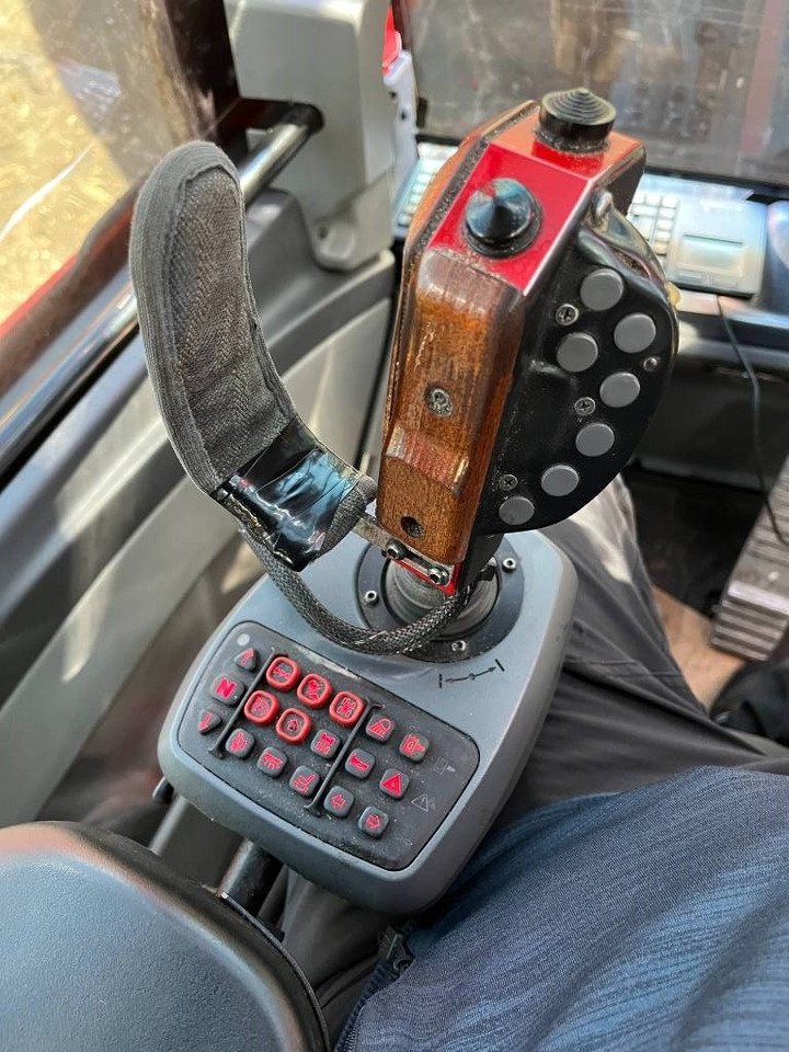 Komatsu 901 - Kombajn za šumarstvo: slika 3 Komatsu 901 - Kombajn za šumarstvo: slika 3