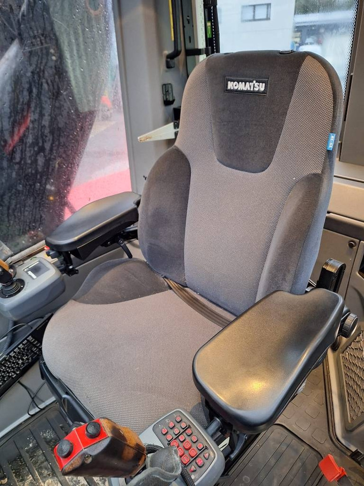 Kombajn za šumarstvo Komatsu 901 XC: slika 7