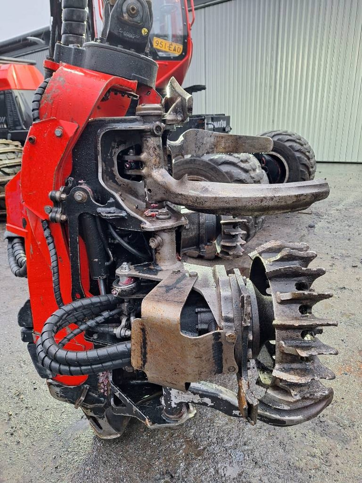 Kombajn za šumarstvo Komatsu 901 XC: slika 6