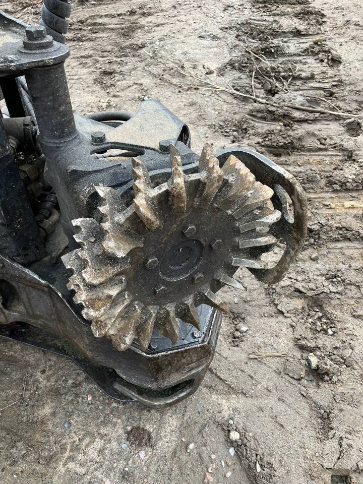 Komatsu 901XC - Kombajn za šumarstvo: slika 4 Komatsu 901XC - Kombajn za šumarstvo: slika 4