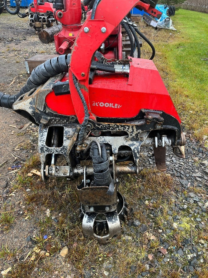 Komatsu 911 - Kombajn za šumarstvo: slika 3 Komatsu 911 - Kombajn za šumarstvo: slika 3