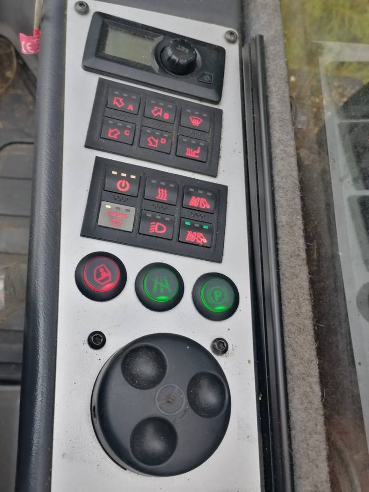 Komatsu 931 - Kombajn za šumarstvo: slika 5 Komatsu 931 - Kombajn za šumarstvo: slika 5