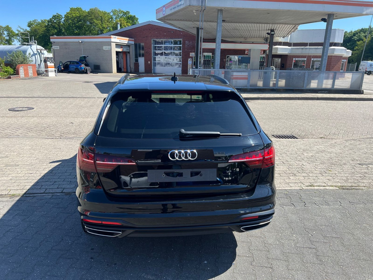 Audi A4 Avant 35 TFSI advanced Hybrid /Benzin AUTOMAT - Automobil: slika 4 Audi A4 Avant 35 TFSI advanced Hybrid /Benzin AUTOMAT - Automobil: slika 4