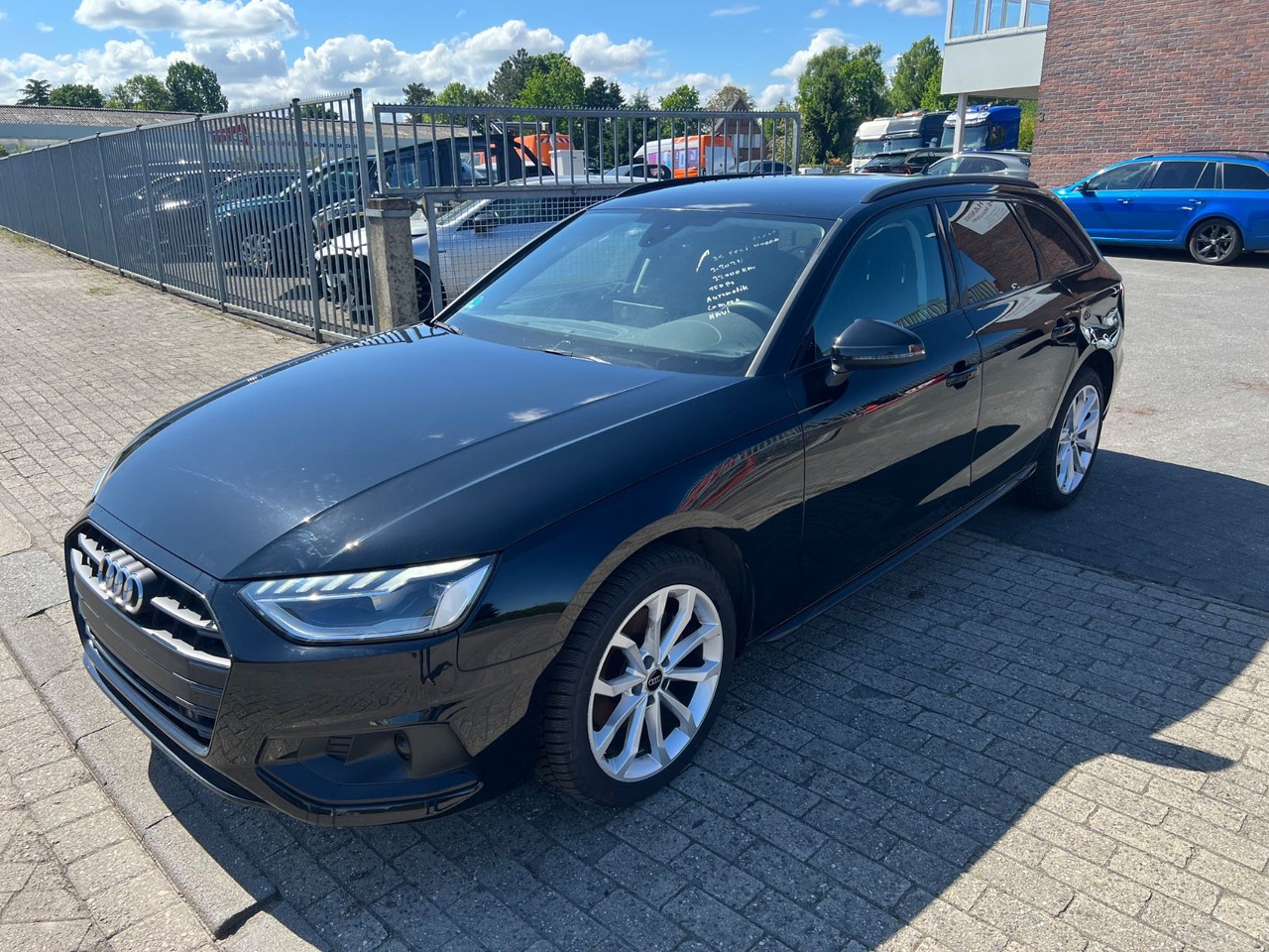 Audi A4 Avant 35 TFSI advanced Hybrid /Benzin AUTOMAT - Automobil: slika 1 Audi A4 Avant 35 TFSI advanced Hybrid /Benzin AUTOMAT - Automobil: slika 1