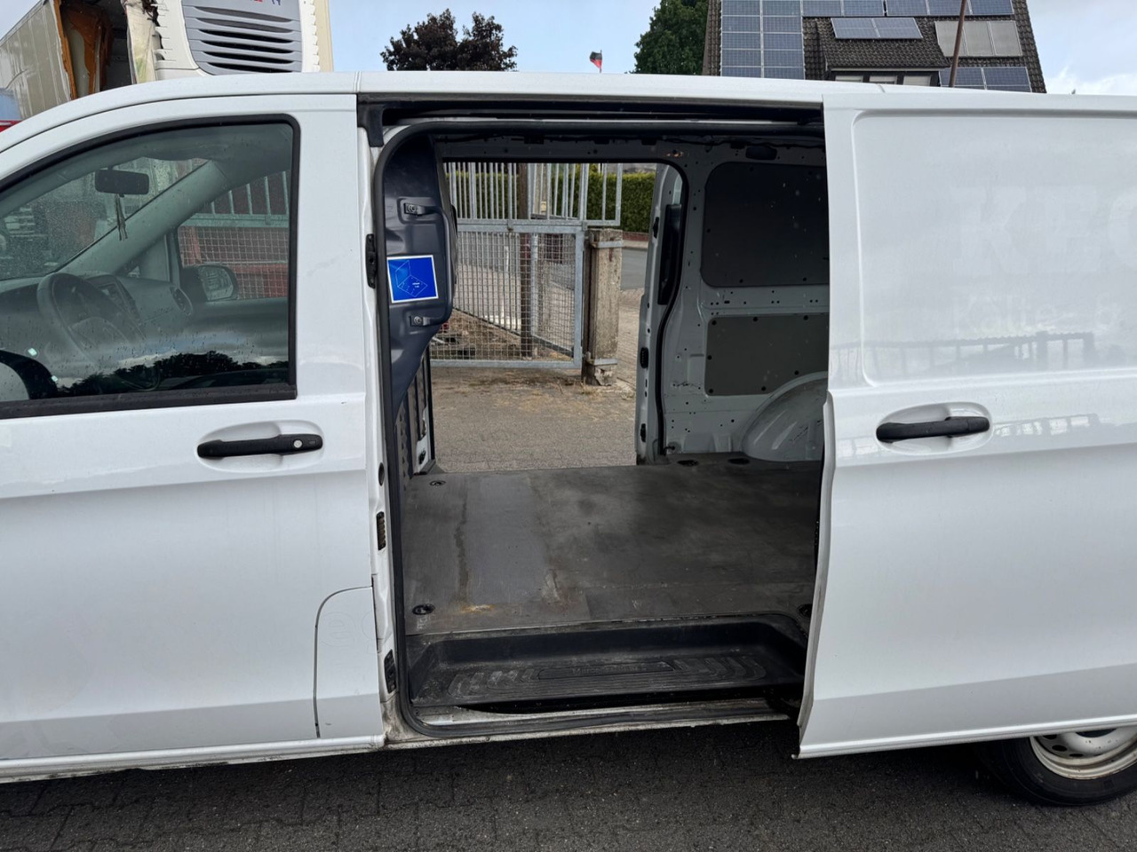 Mercedes-Benz Vito Kasten 114 CDI FWD extralang 2x Schiebetür - Putnički kombi: slika 4 Mercedes-Benz Vito Kasten 114 CDI FWD extralang 2x Schiebetür - Putnički kombi: slika 4