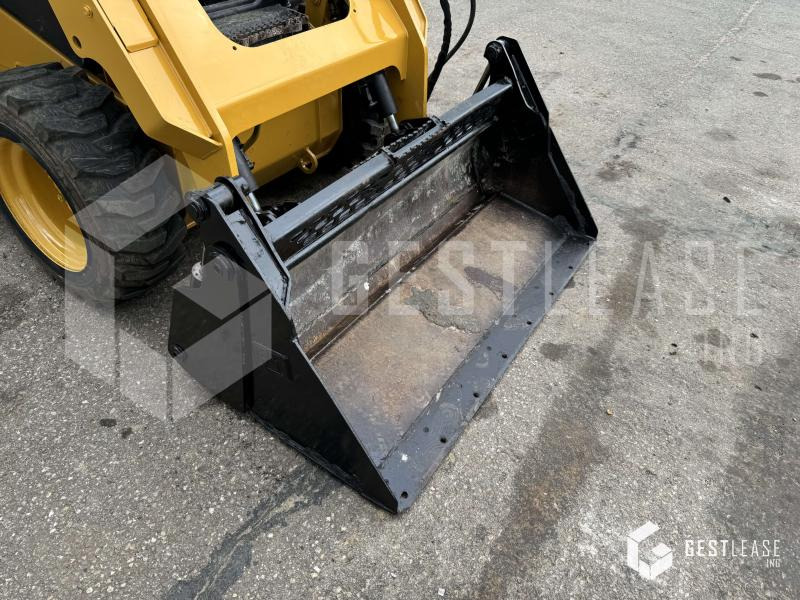 Caterpillar 236D - Mini utovarivač: slika 5 Caterpillar 236D - Mini utovarivač: slika 5