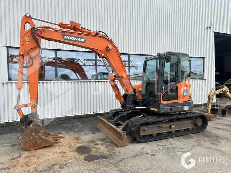 Doosan DX85R-3 - Mini bager: slika 1 Doosan DX85R-3 - Mini bager: slika 1