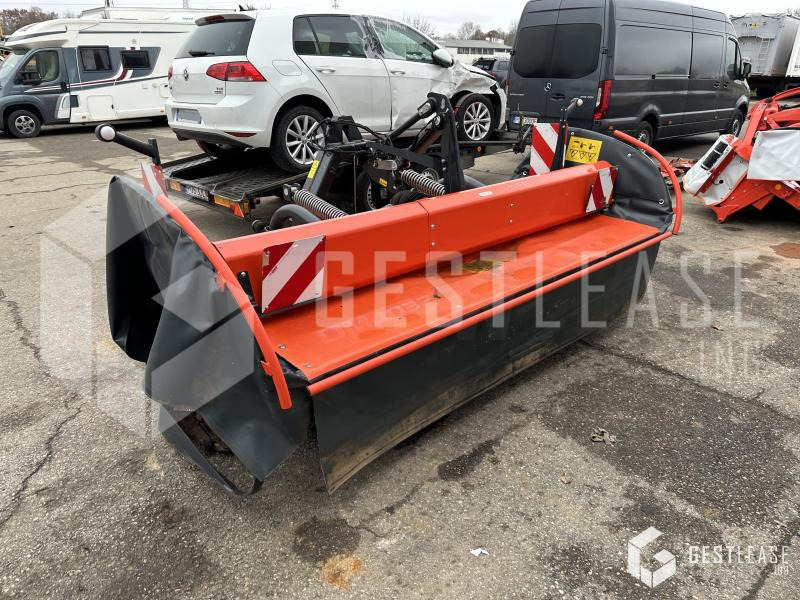 Kubota DM4032 - Kosačica: slika 3 Kubota DM4032 - Kosačica: slika 3
