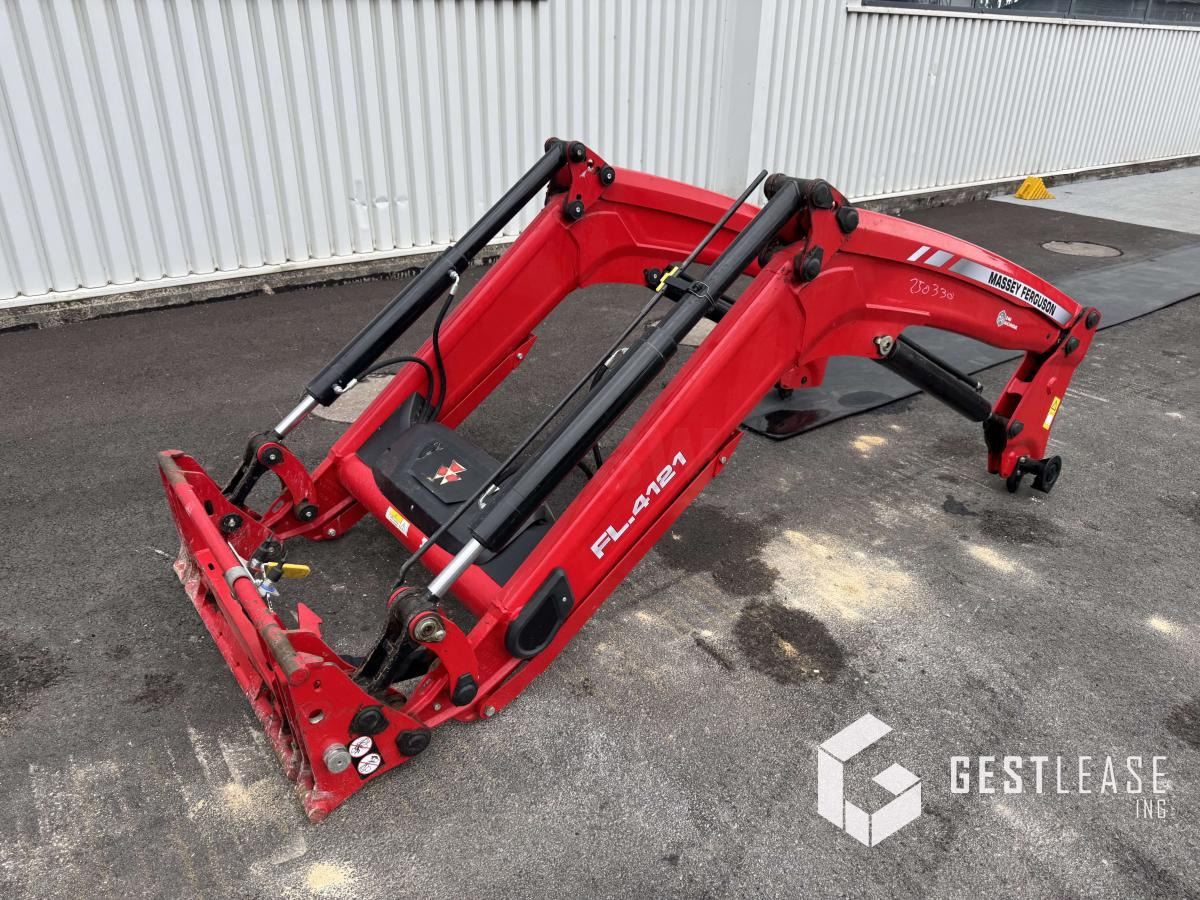 MASSEY FERGUSON FL4121 - Prednji utovarivač za traktor: slika 1 MASSEY FERGUSON FL4121 - Prednji utovarivač za traktor: slika 1