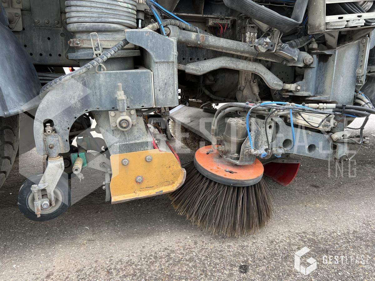 Autočistilica Mercedes AXOR 1833: slika 18