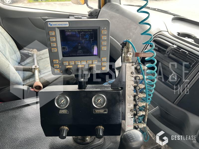 Autočistilica Mercedes AXOR 1833: slika 14