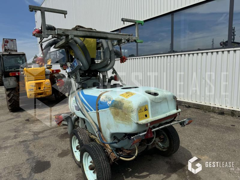 PULVERISATION T1000 - Vučena prskalica: slika 2 PULVERISATION T1000 - Vučena prskalica: slika 2