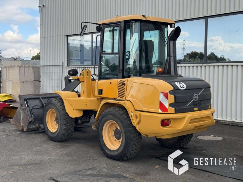 Volvo L30G - Utovarivač točkaš: slika 2 Volvo L30G - Utovarivač točkaš: slika 2