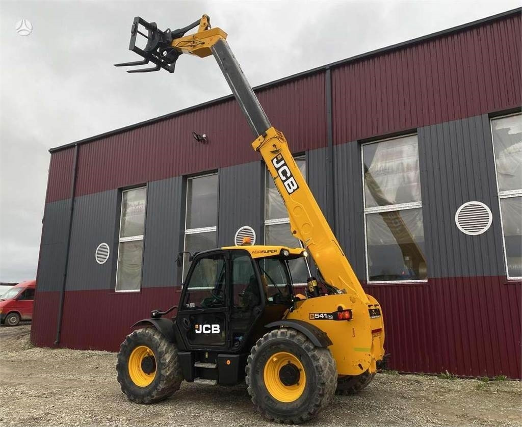 JCB 541-70 AgriSuper, 40 km/h - Teleskopski upravljač: slika 2 JCB 541-70 AgriSuper, 40 km/h - Teleskopski upravljač: slika 2