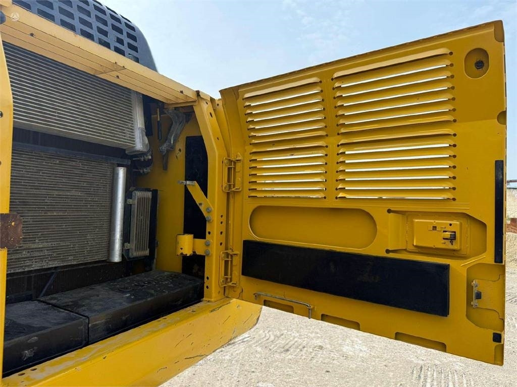 Bager guseničar Komatsu PC 240 LC-10: slika 12