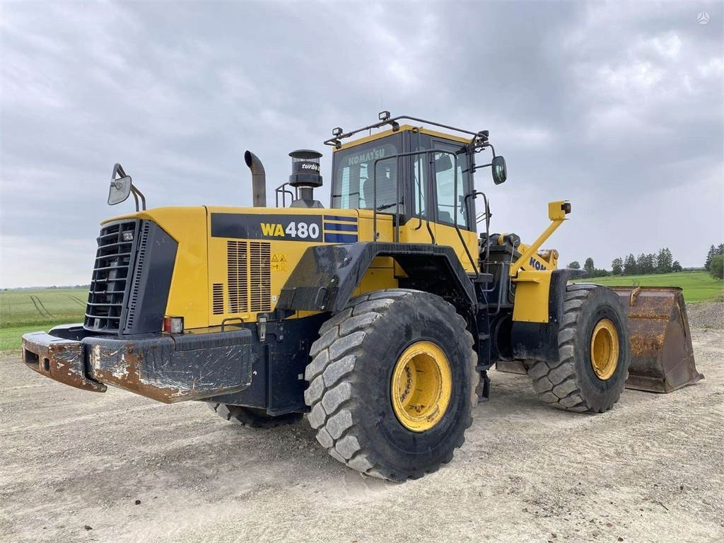 Utovarivač točkaš Komatsu WA 480-6: slika 7
