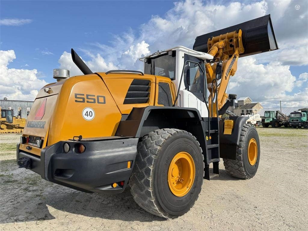 Liebherr L 550 , quick coupler - Utovarivač točkaš: slika 2 Liebherr L 550 , quick coupler - Utovarivač točkaš: slika 2