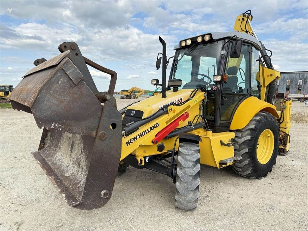 New Holland LB 110 B-4PT - Bager utovarivač: slika 1 New Holland LB 110 B-4PT - Bager utovarivač: slika 1