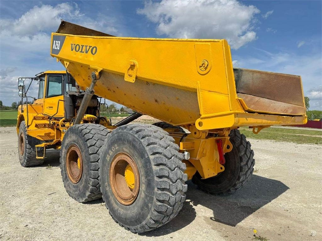 Volvo A25D - Zglobni kiper: slika 5 Volvo A25D - Zglobni kiper: slika 5
