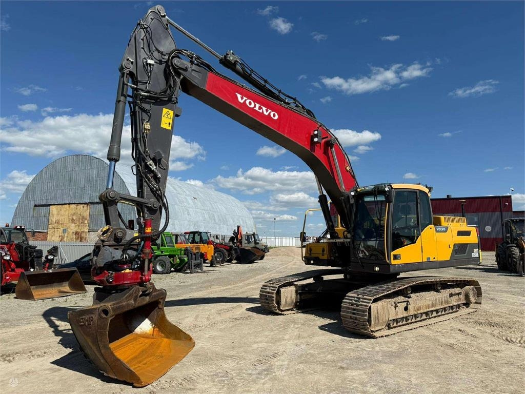 Volvo EC 250 DL 3D LEICA + ROTOTILT - Bager guseničar: slika 3 Volvo EC 250 DL 3D LEICA + ROTOTILT - Bager guseničar: slika 3