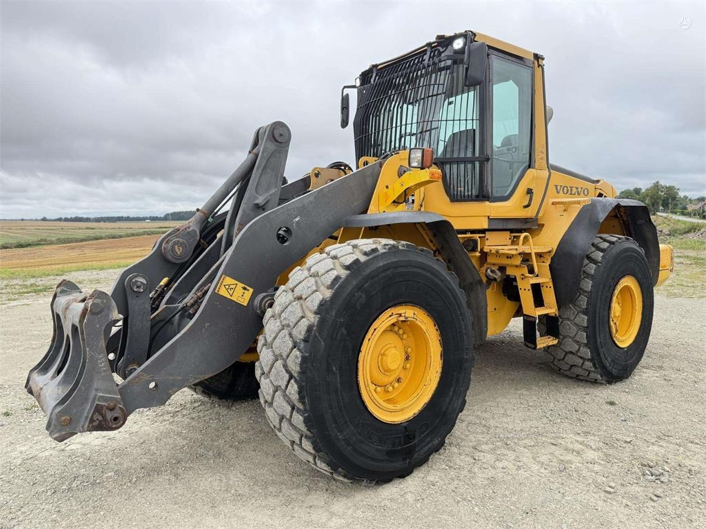 Volvo L 120 F , 4rd line , coupler - Utovarivač točkaš: slika 1 Volvo L 120 F , 4rd line , coupler - Utovarivač točkaš: slika 1